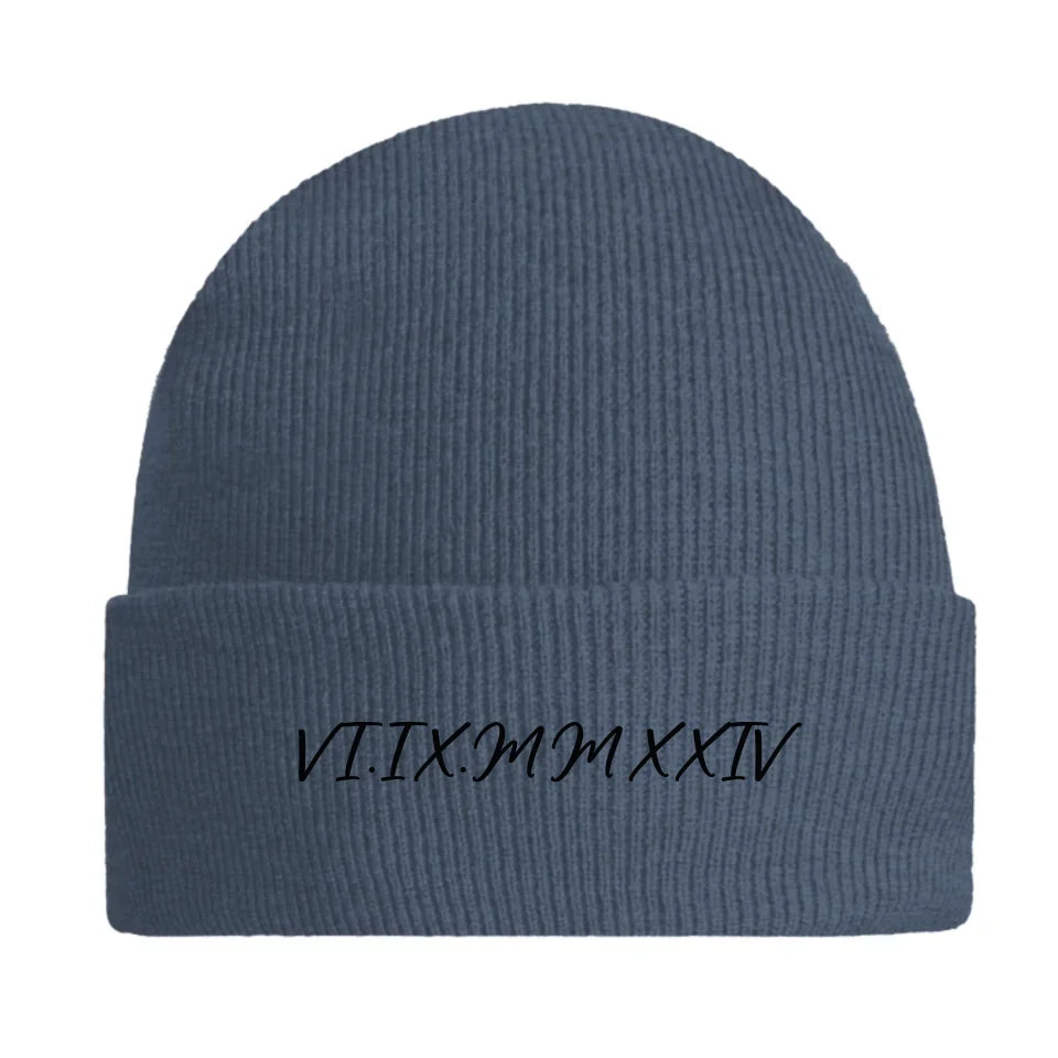 Gepersonaliseerde_geborduurde_beanie_blauw_gemeleerd[1]