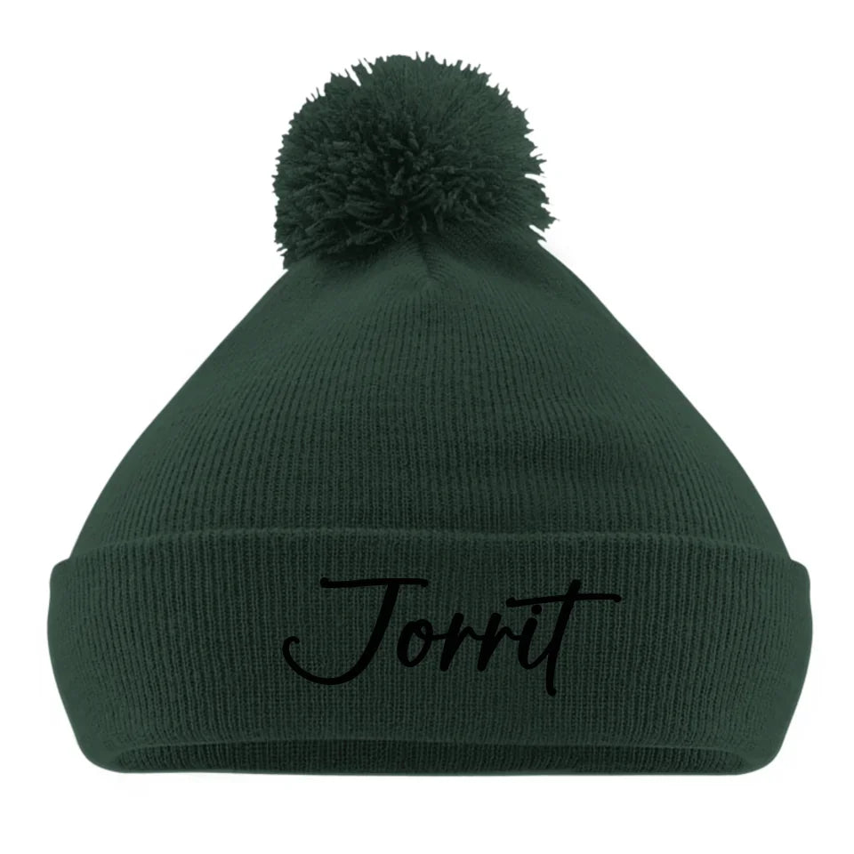 Gepersonaliseerde_geborduurde_pom_pom_beanie_groen[1]