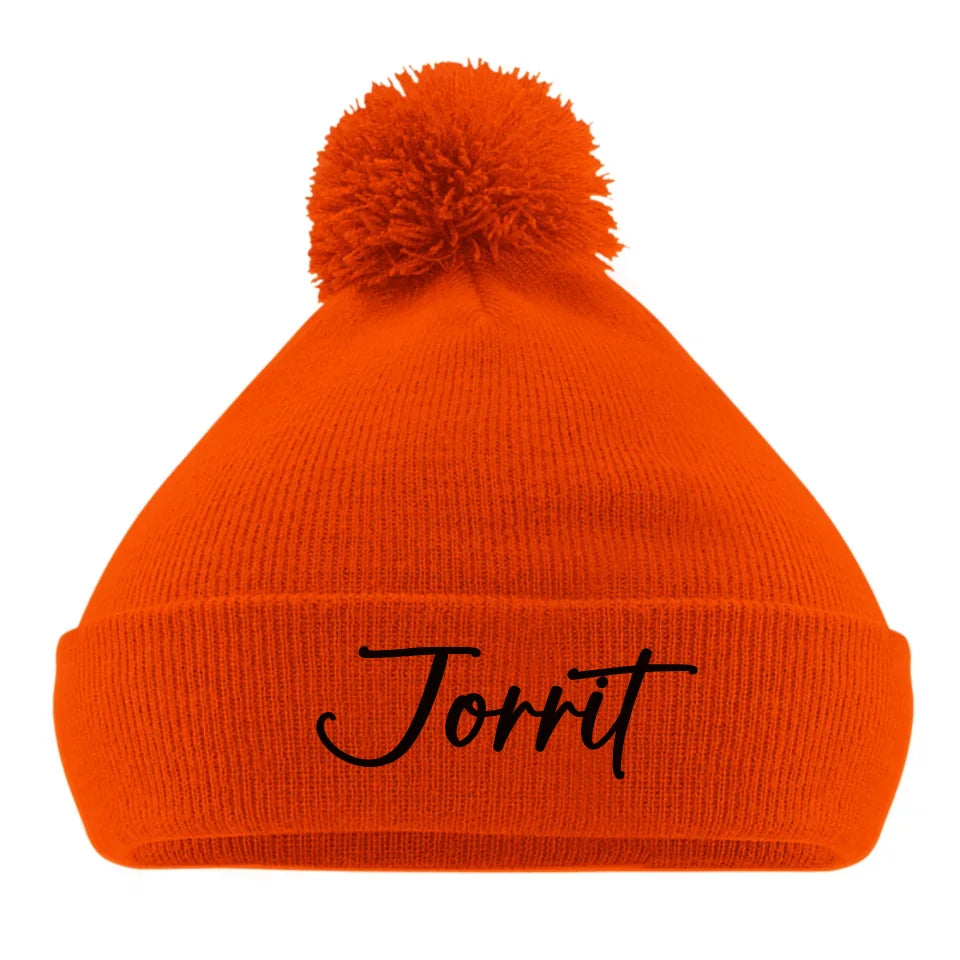 Gepersonaliseerde_geborduurde_pom_pom_beanie_oranje[1]